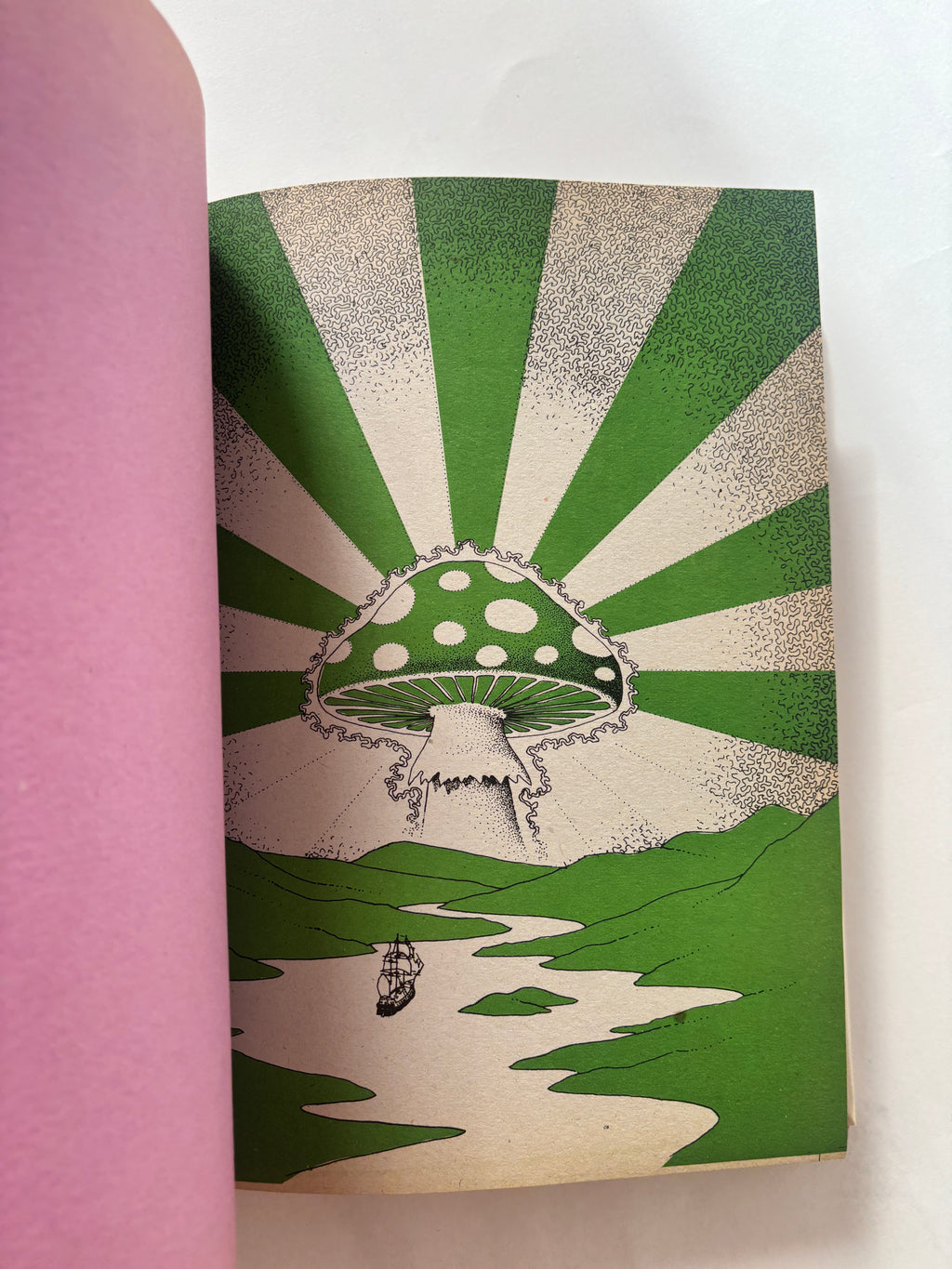 Underground Graphics / Graham Keen & Michel Larue / 1970 / Academy Editions