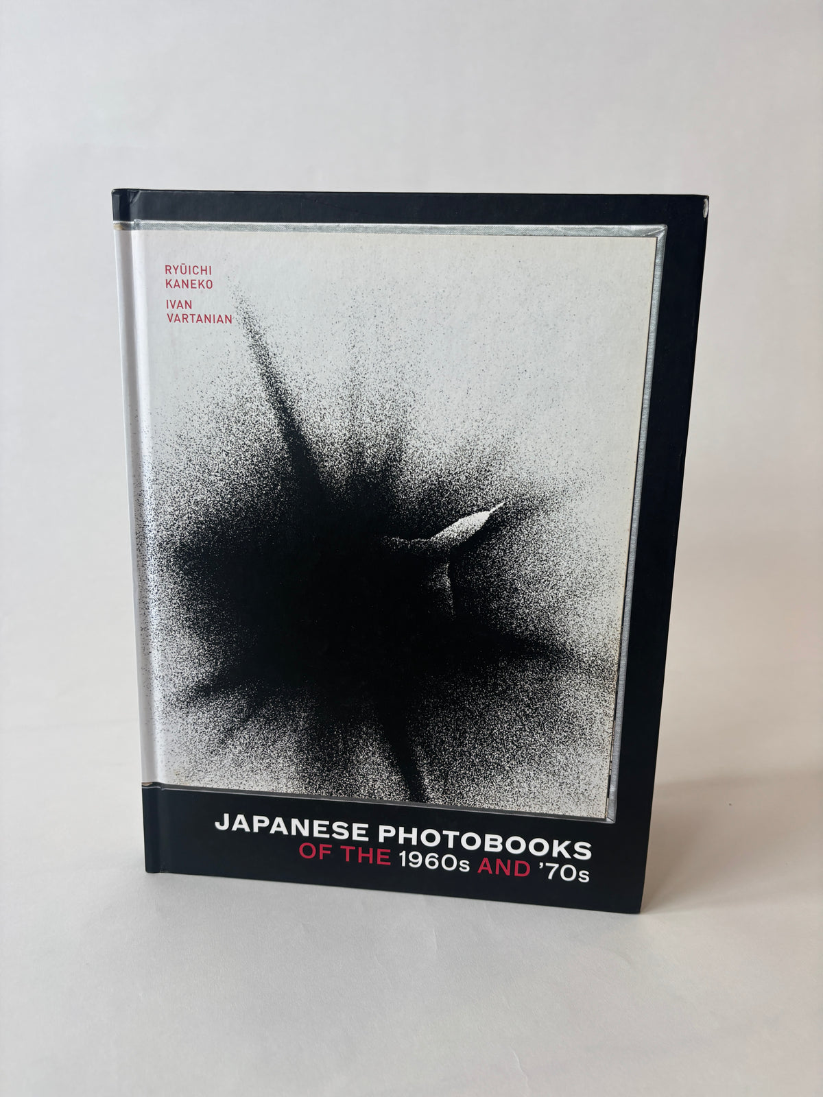 Japanese Photobooks of the 1960s and '70s / Ryūichi Kaneko & Ivan Vartanian / 2009 / Aperture