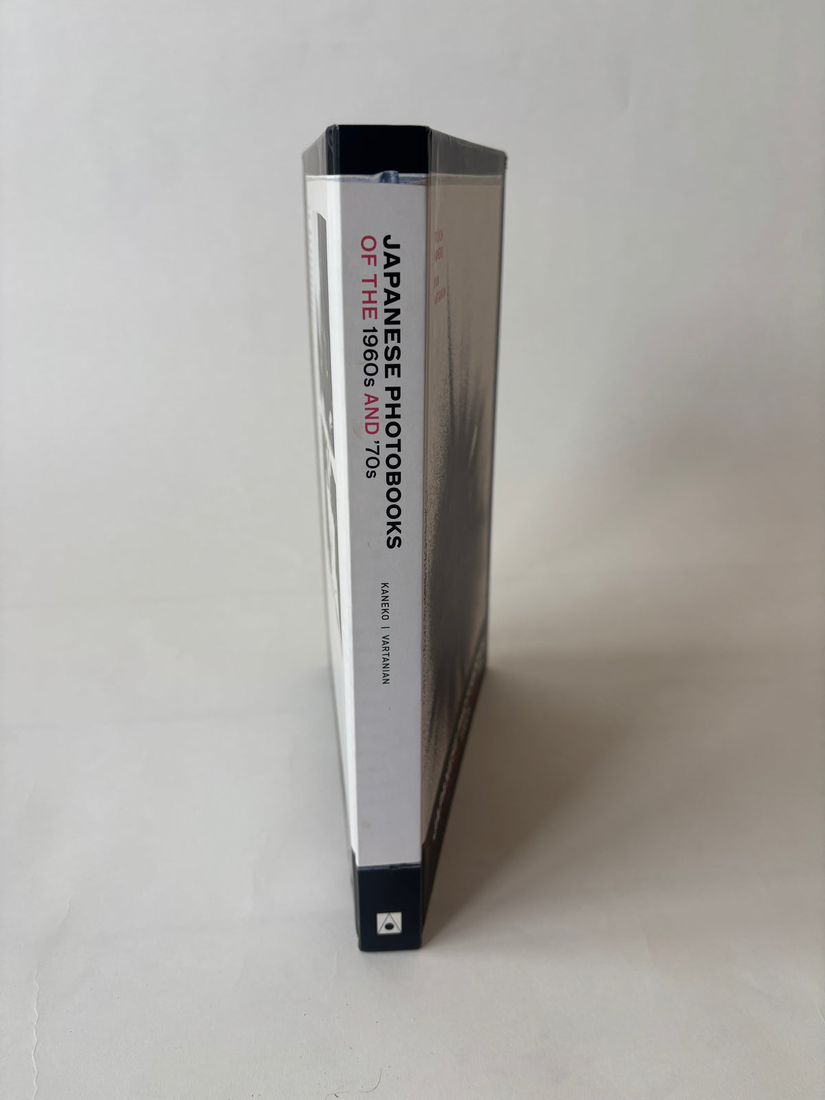 Japanese Photobooks of the 1960s and '70s / Ryūichi Kaneko & Ivan Vartanian / 2009 / Aperture