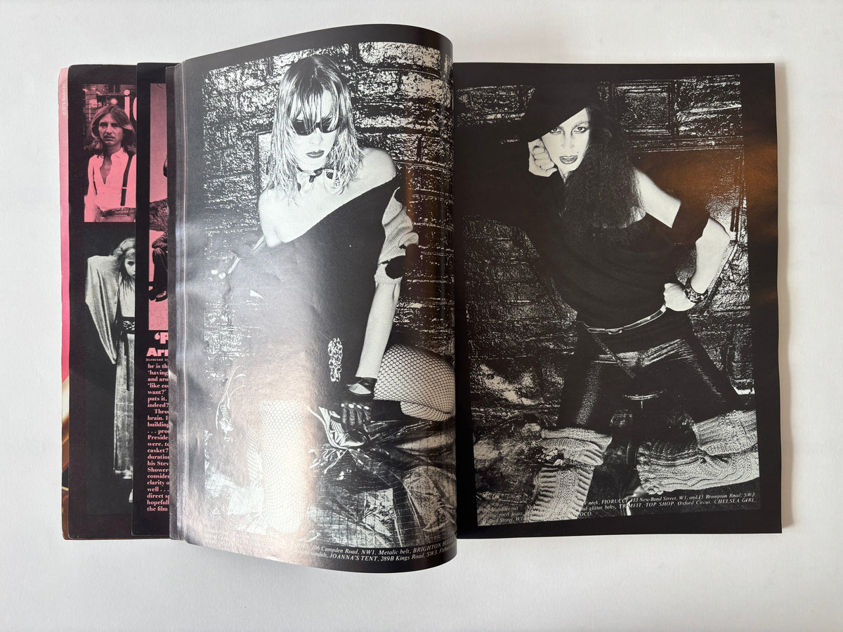 Deluxe #1 / Vivienne Westwood, Allen Jones et al / 1977 / Deluxe Publications