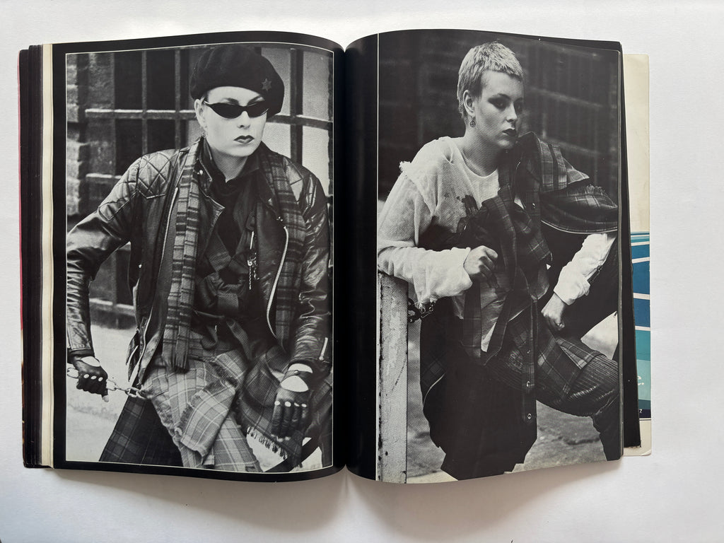 Deluxe #1 / Vivienne Westwood, Allen Jones et al / 1977 / Deluxe Publications
