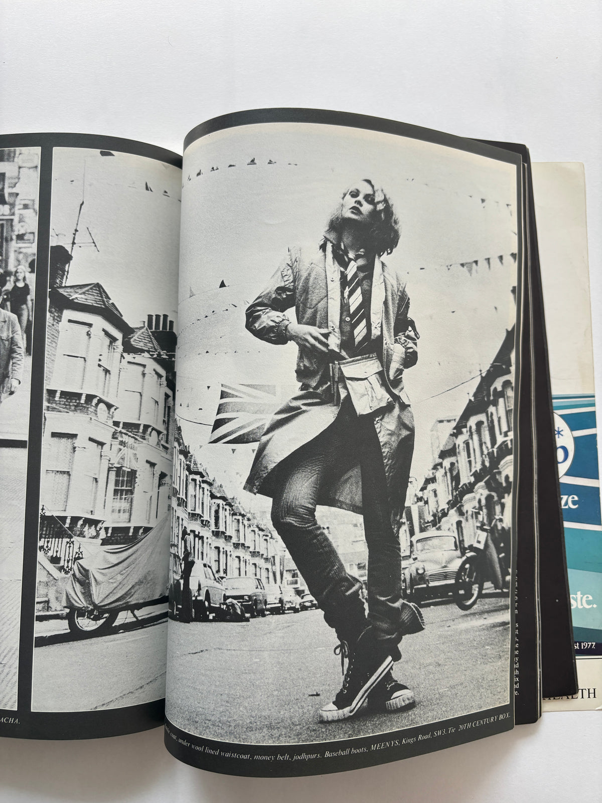 Deluxe #1 / Vivienne Westwood, Allen Jones et al / 1977 / Deluxe Publications