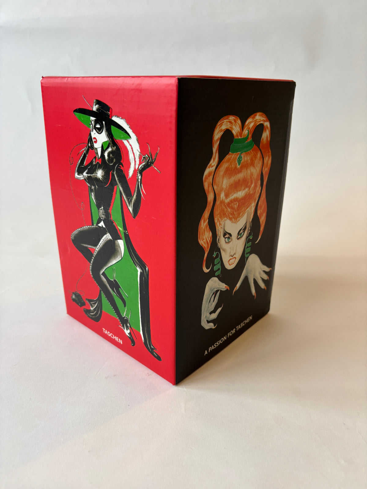 Exotique / Complete Reprint First 36 issues 1951 - 1957 / Leonard Burtman, Eric Stanton & Gene Bilbrew / 1998 / Taschen